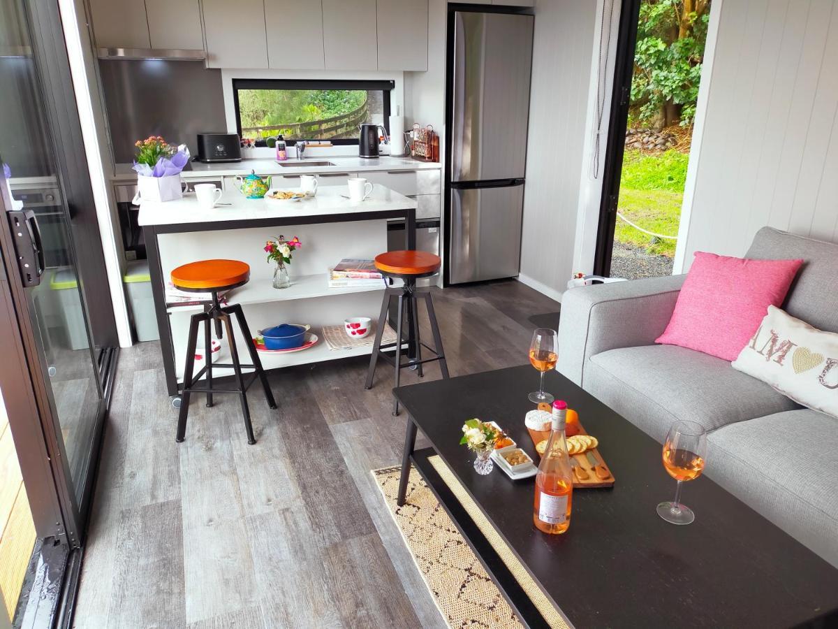 Secluded, Private Rural Retreat Mins From Warkworth -"Avondale" Minihouse Exterior foto