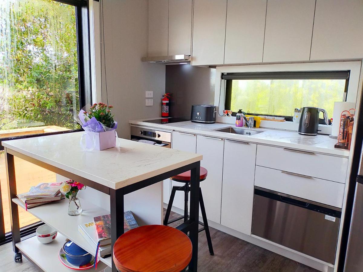 Secluded, Private Rural Retreat Mins From Warkworth -"Avondale" Minihouse Exterior foto